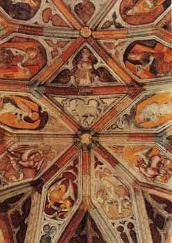 Gesamtaufnahme der Fresken in Perach