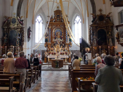 Patroziniumsgottesdienst-am-Feiertag-in-der-Marienkirche