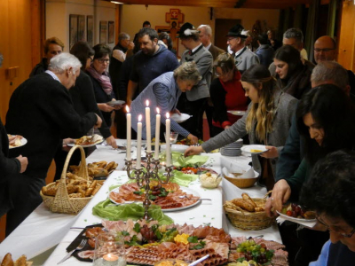 db Nach dem offiziellen Teil wurde das Buffet eroffnet