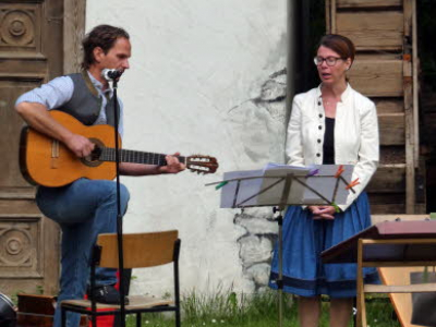 db Richard Dusch und Kathrin Hofhans bereicherten mit Musik die Maiandacht